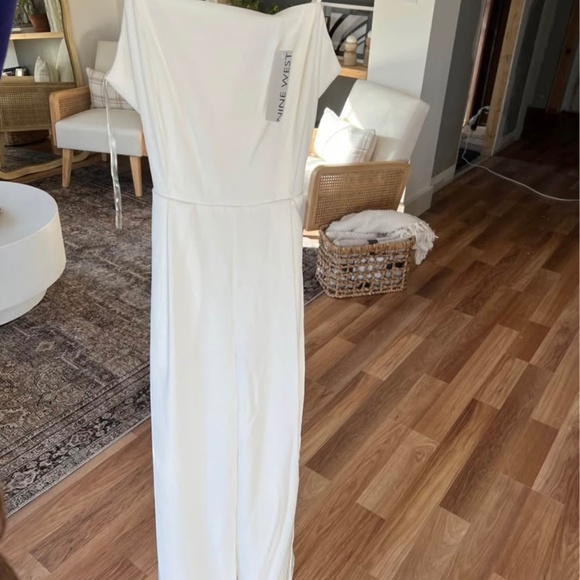 White jumpsuit - Picture 3 of 4